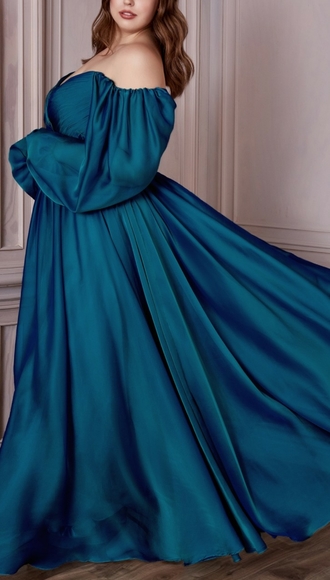 COPY - Plus size formal dress - Picture 2 of 9